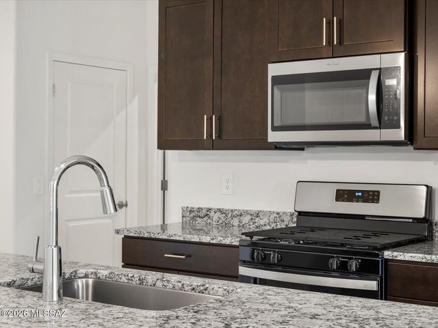 12748 N Fire Brand Street, Marana, AZ 85658