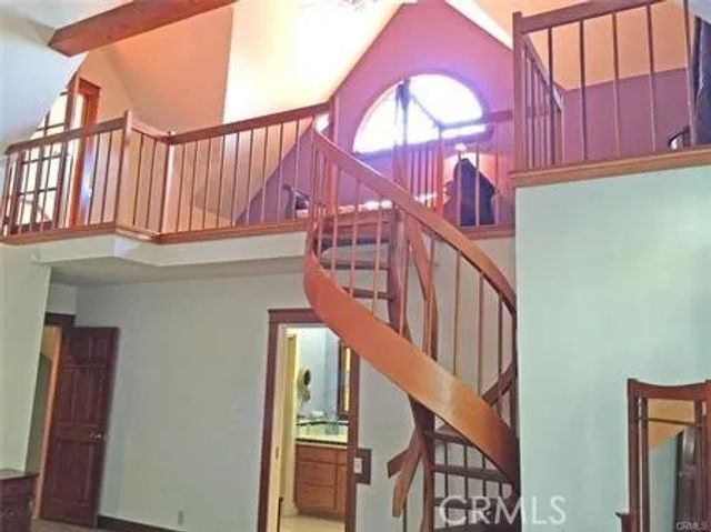 4457 Liveoak Dr, Claremont, CA 91711