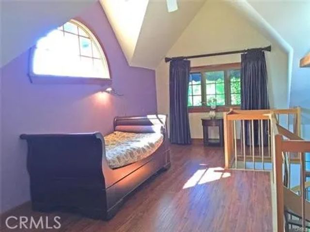 4457 Liveoak Dr, Claremont, CA 91711