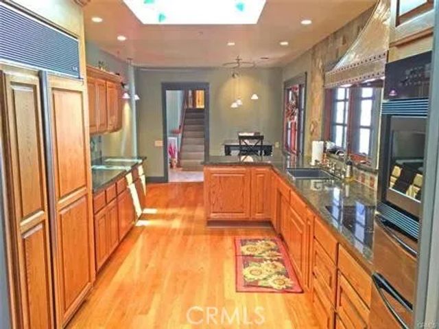 4457 Liveoak Dr, Claremont, CA 91711