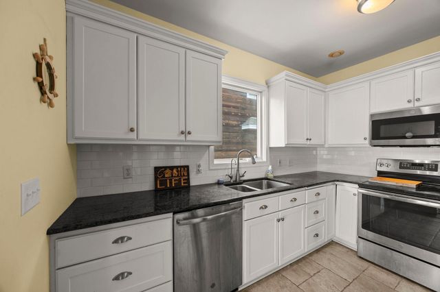 605 Park Lane, Long Lake, MN 55356