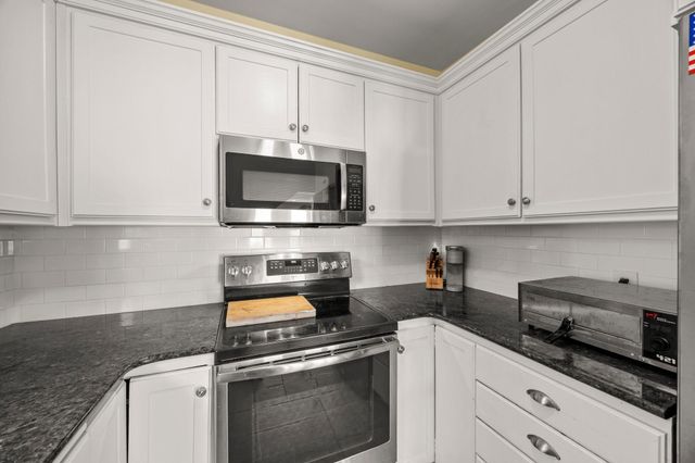 605 Park Lane, Long Lake, MN 55356