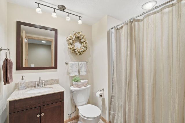 2508 Schneider Court, Chaska, MN 55318