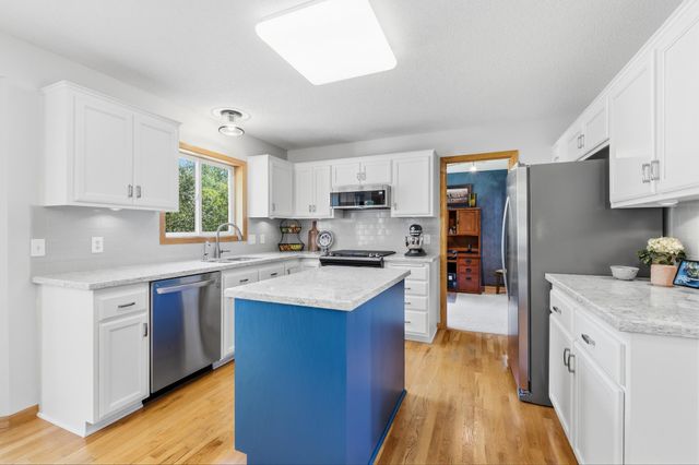 2508 Schneider Court, Chaska, MN 55318