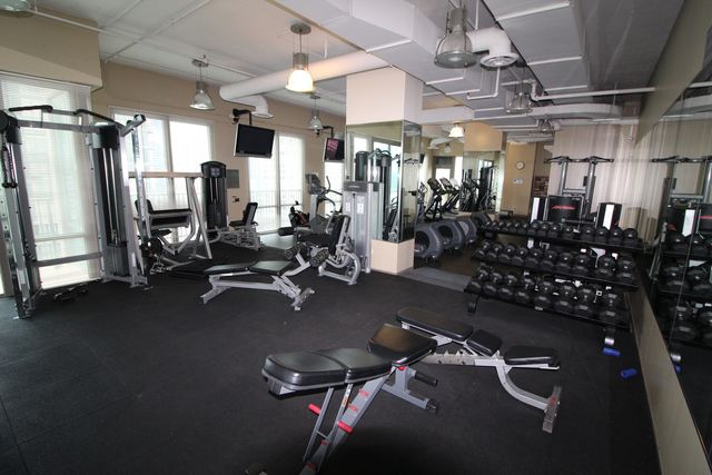 2 E Erie Street 1901, Chicago, IL 60611