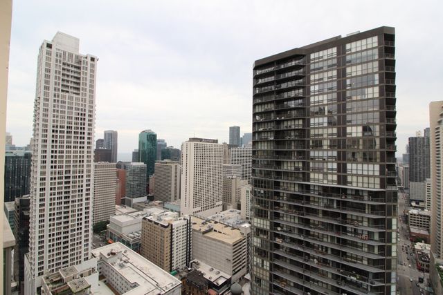 2 E Erie Street 1901, Chicago, IL 60611