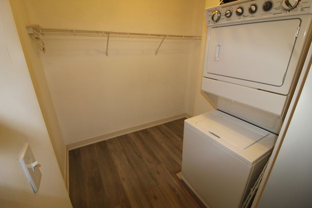 2 E Erie Street 1901, Chicago, IL 60611