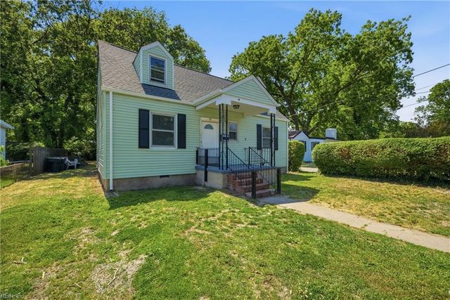 19 Gibson RD, Hampton, VA 23669