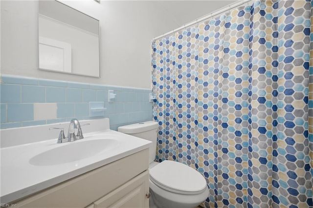 19 Gibson RD, Hampton, VA 23669
