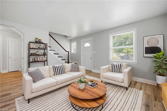 19 Gibson RD, Hampton, VA 23669