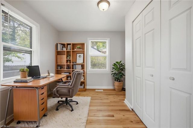 19 Gibson RD, Hampton, VA 23669
