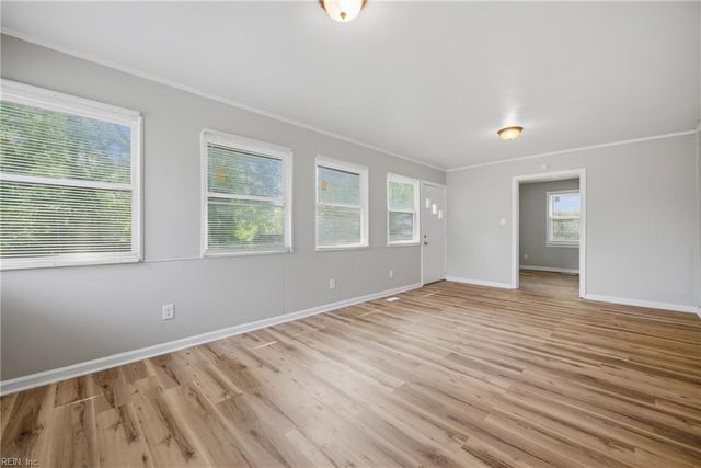 19 Gibson RD, Hampton, VA 23669