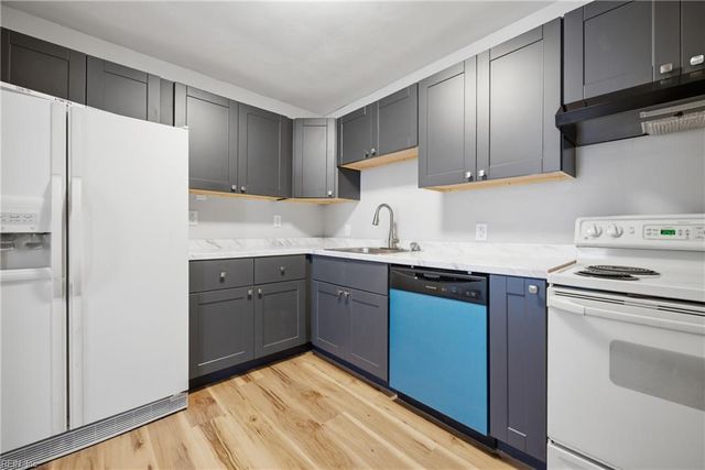 19 Gibson RD, Hampton, VA 23669