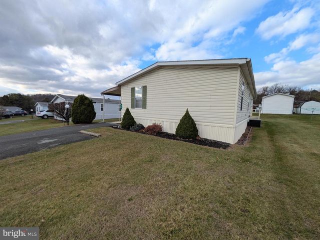 43 DAVID DR, Walnutport, PA 18088
