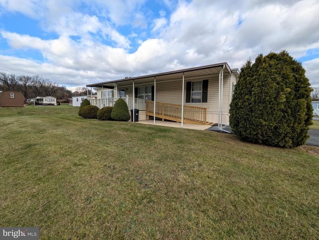 43 DAVID DR, Walnutport, PA 18088