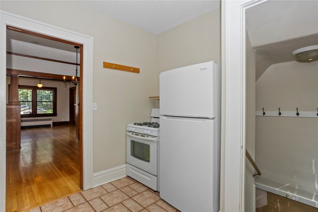 2704 Moyer Street, Des Moines, IA 50310