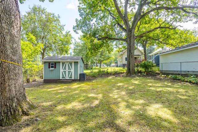 2704 Moyer Street, Des Moines, IA 50310