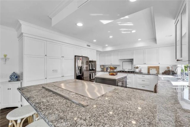 1915 LEEWARD, Newport Beach, CA 92660