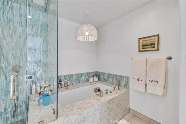 1915 LEEWARD, Newport Beach, CA 92660