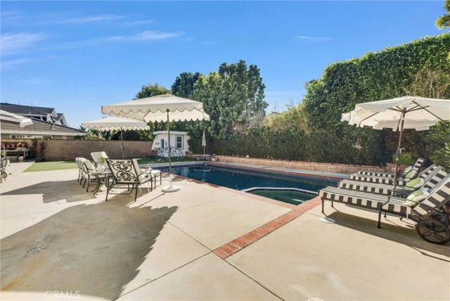 1915 LEEWARD, Newport Beach, CA 92660