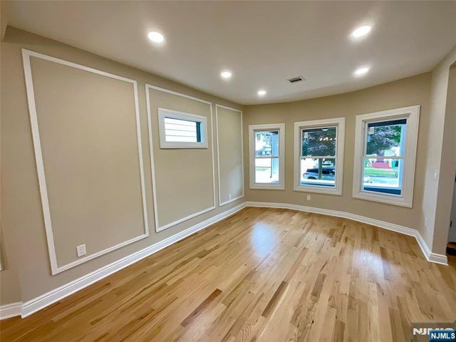 340 Watson Avenue, Lyndhurst, NJ 07071