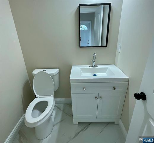 340 Watson Avenue, Lyndhurst, NJ 07071