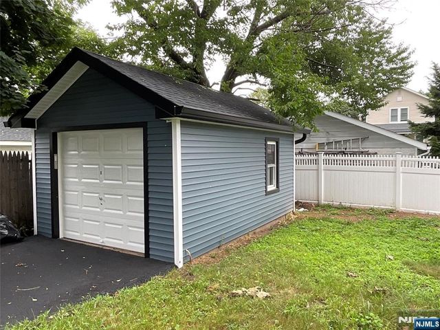 340 Watson Avenue, Lyndhurst, NJ 07071