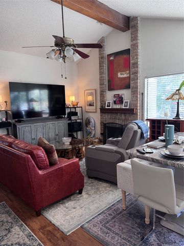 18040 Midway Road 198, Dallas, TX 75287