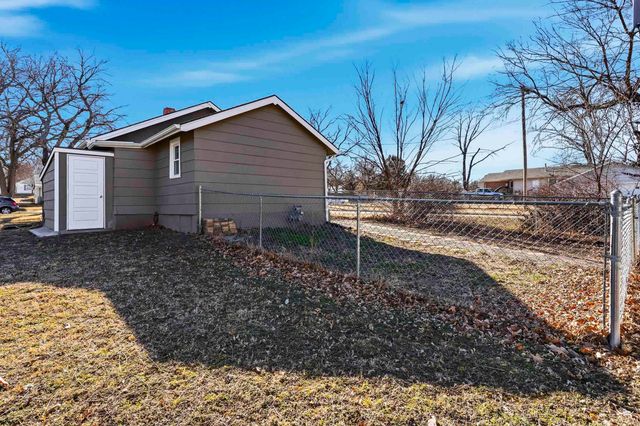 840 W 4th Street, Junction City, KS 66441