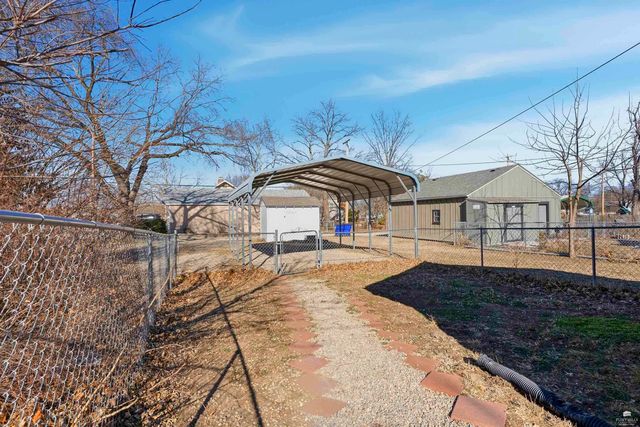 840 W 4th Street, Junction City, KS 66441
