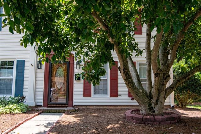 5007 Lawndale Drive F, Greensboro, NC 27455
