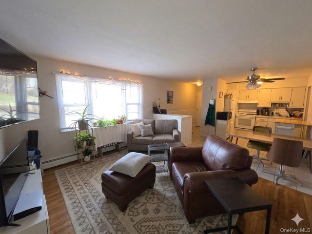 635 South Street 4, Highland, NY 12528