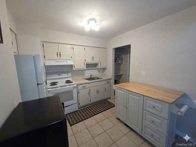 635 South Street 4, Highland, NY 12528