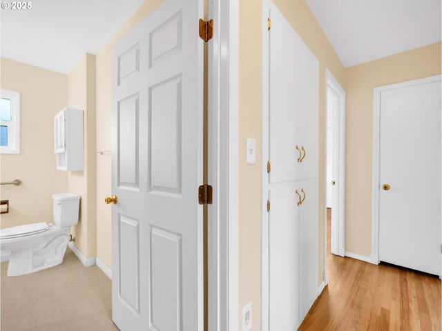 1530 Se 10TH St, Gresham, OR 97080