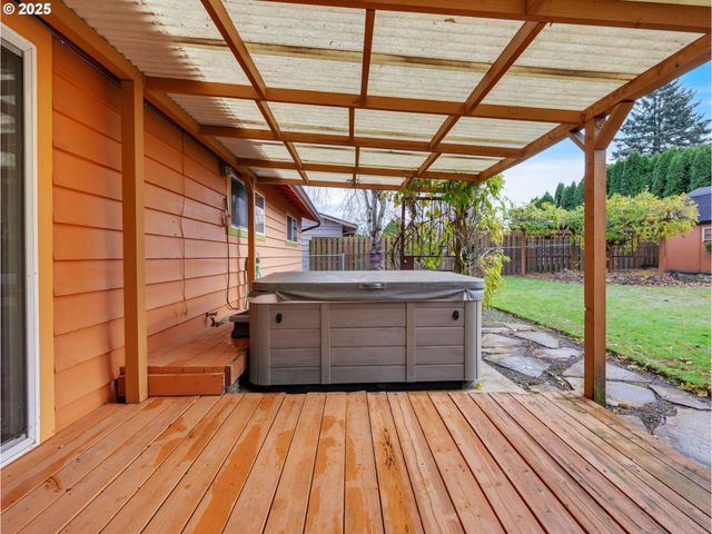 1530 Se 10TH St, Gresham, OR 97080