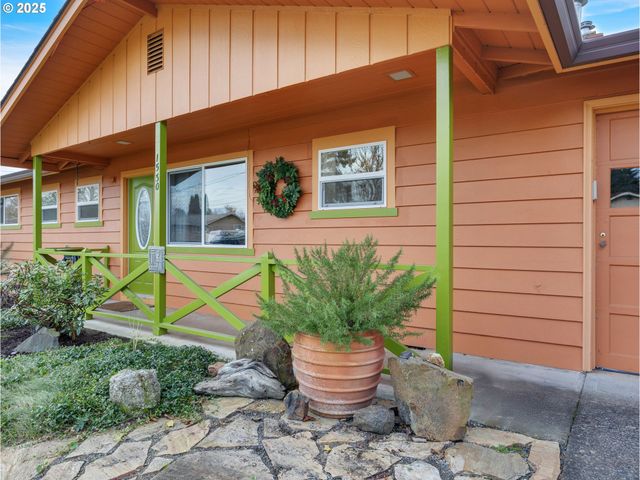 1530 Se 10TH St, Gresham, OR 97080