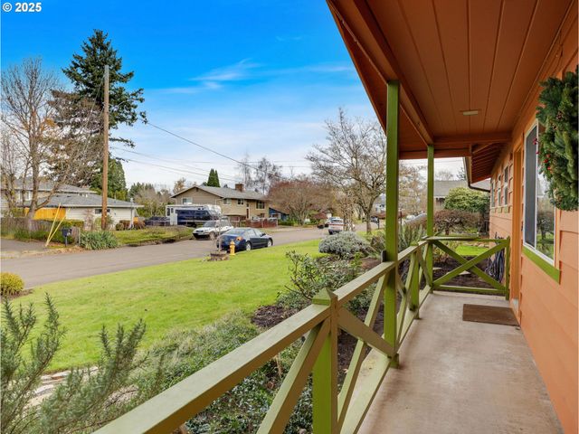 1530 Se 10TH St, Gresham, OR 97080