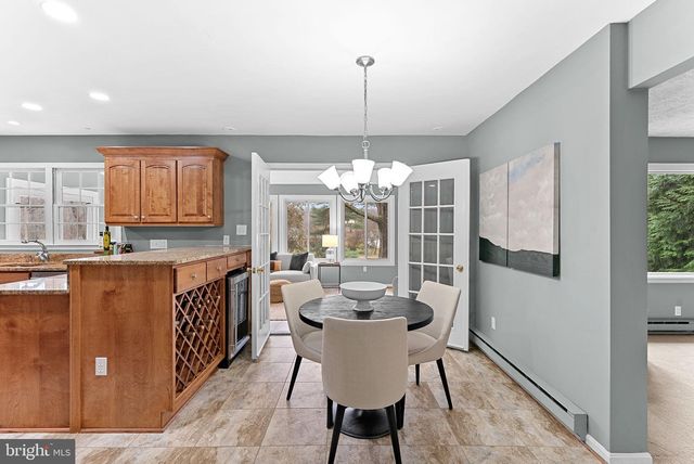 10207 OXFORDSHIRE RD, Great Falls, VA 22066