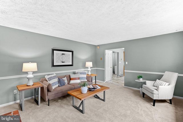 10207 OXFORDSHIRE RD, Great Falls, VA 22066