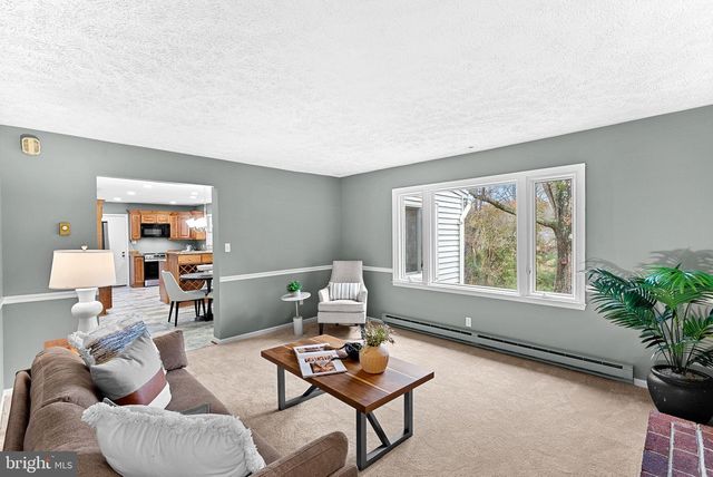 10207 OXFORDSHIRE RD, Great Falls, VA 22066