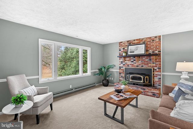 10207 OXFORDSHIRE RD, Great Falls, VA 22066