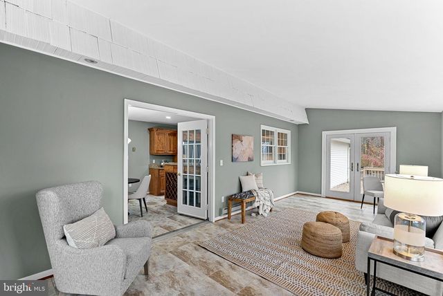 10207 OXFORDSHIRE RD, Great Falls, VA 22066