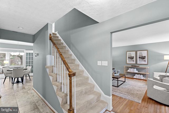 10207 OXFORDSHIRE RD, Great Falls, VA 22066