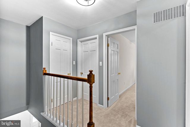 10207 OXFORDSHIRE RD, Great Falls, VA 22066