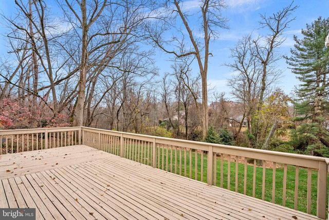 10207 OXFORDSHIRE RD, Great Falls, VA 22066