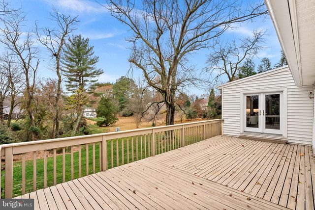 10207 OXFORDSHIRE RD, Great Falls, VA 22066