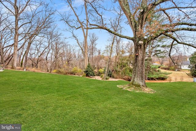 10207 OXFORDSHIRE RD, Great Falls, VA 22066