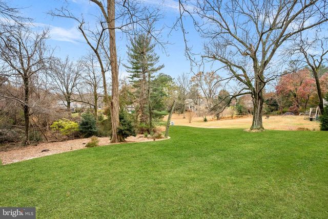 10207 OXFORDSHIRE RD, Great Falls, VA 22066