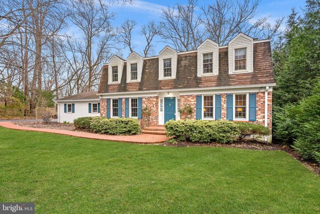 10207 OXFORDSHIRE RD, Great Falls, VA 22066