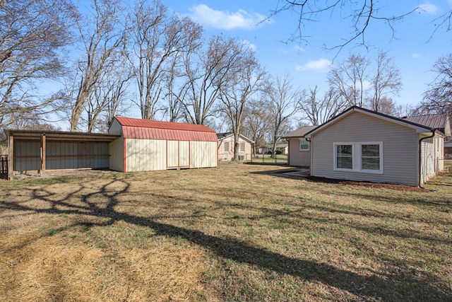 110 Green Meadow Dr, Gallatin, TN 37066